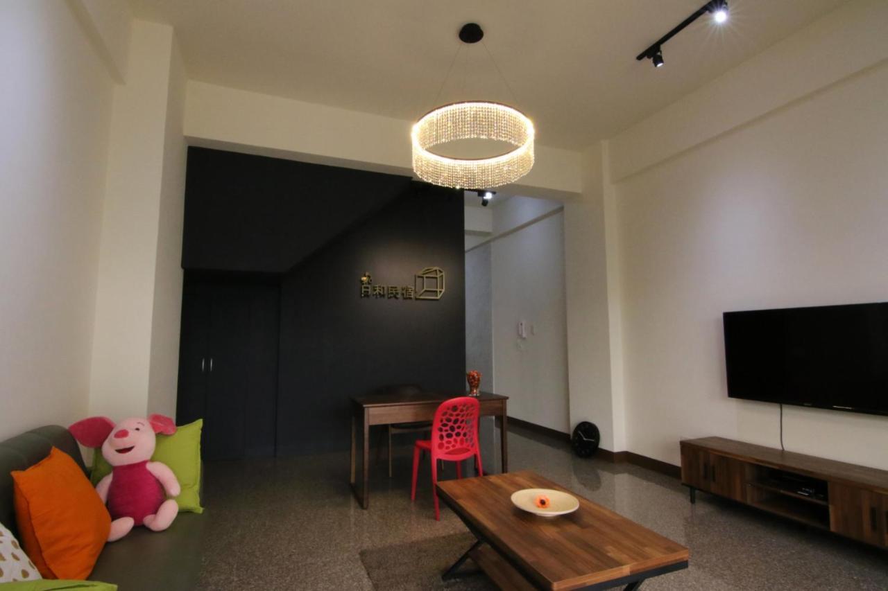 R&H B&B Donggang Bagian luar foto