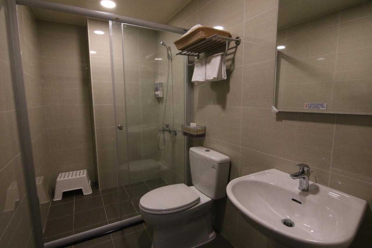 R&H B&B Donggang Bagian luar foto
